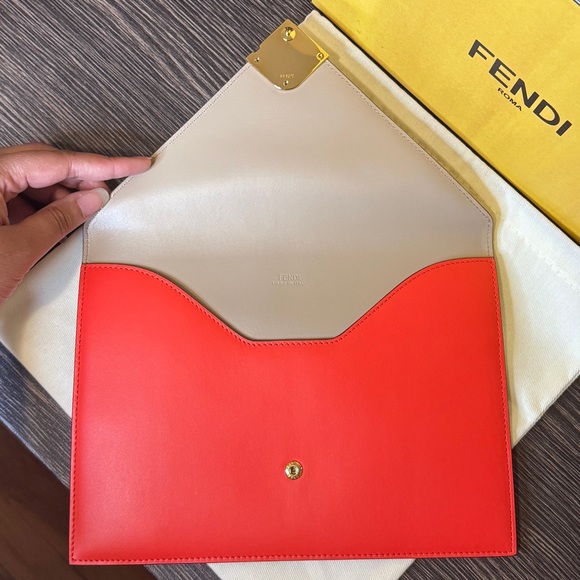 Fendi FF Diamonds Flat Pouch - Picture 4 of 5